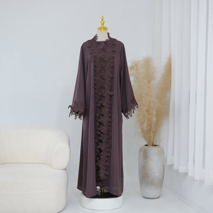 Kimono mit Spitzebesatz