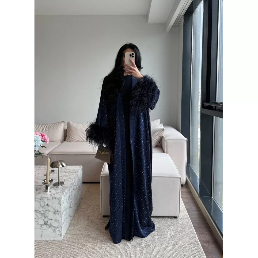 Kimono mit Glitzer und Federärmeln