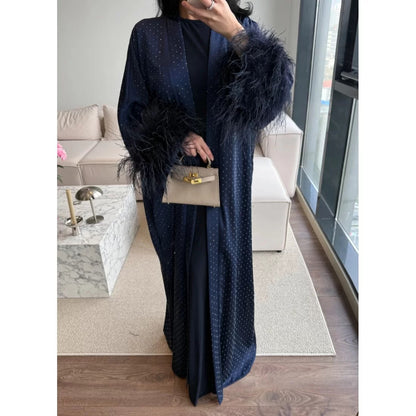 Kimono mit Glitzer und Federärmeln